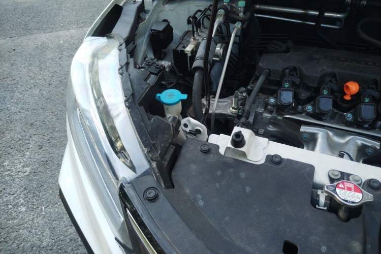 Used Honda XR-V 2015 1.8L EXi CVT Comfort Version Engine Bay Right