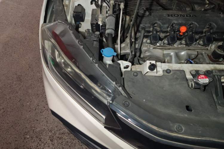 Used Honda XR-V 2015 1.8L EXi CVT Comfort Version Engine Bay Right