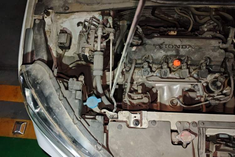Used Honda XR-V 2015 1.8L EXi CVT Comfort Version Engine Bay Right