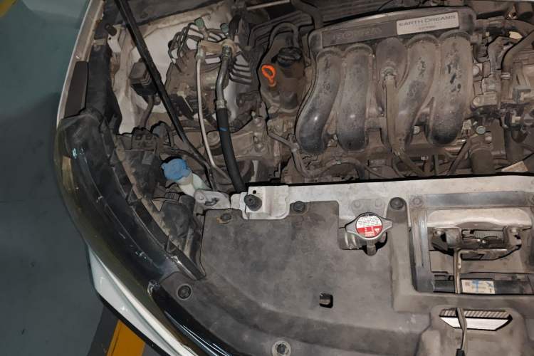 Used Honda XR-V 2015 1.5L LXi Manual Classic Edition Engine Bay Right