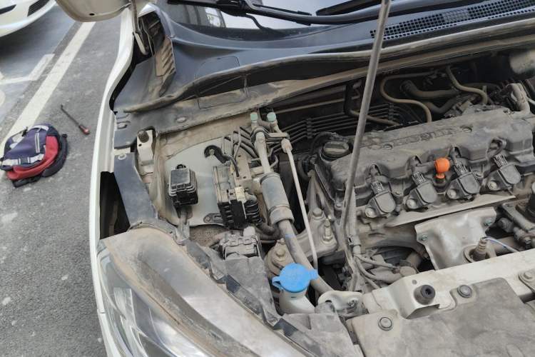 Used Honda XR-V 2015 1.8L EXi CVT Comfort Version Engine Bay Right