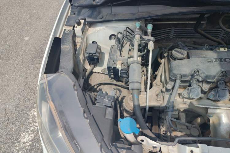 Used Honda XR-V 2015 1.8L VTi CVT Luxury Edition Engine Bay Right