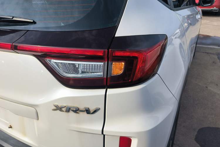 Used Honda XR-V 2015 1.5L LXi CVT Classic Edition Exterior 6