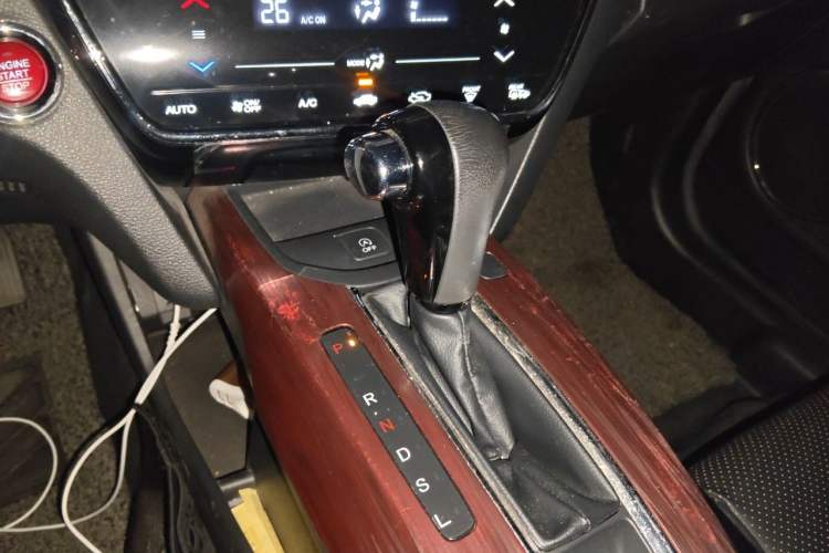 Used Honda XR-V 2015 1.8L VTi CVT Luxury Edition Gear Lever