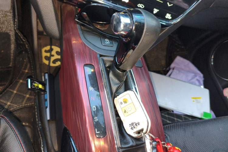 Used Honda XR-V 2015 1.8L VTi CVT Luxury Edition Gear Lever
