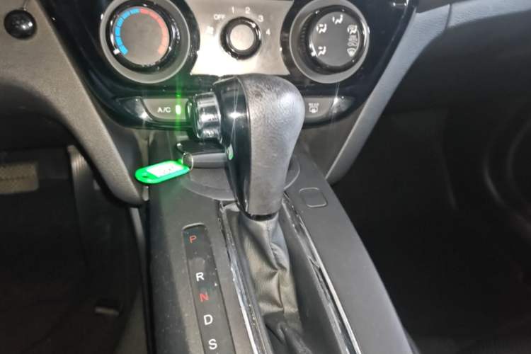 Used Honda XR-V 2015 1.5L LXi CVT Classic Edition Gear Lever