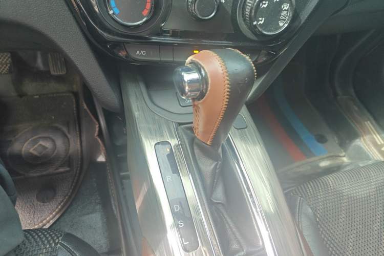 Used Honda XR-V 2015 1.8L EXi CVT Comfort Version Gear Lever