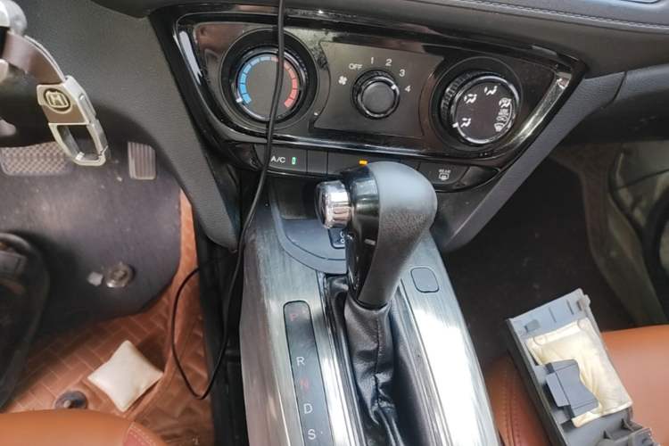 Used Honda XR-V 2015 1.8L EXi CVT Comfort Version Gear Lever