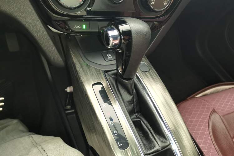Used Honda XR-V 2015 1.8L EXi CVT Comfort Version Gear Lever