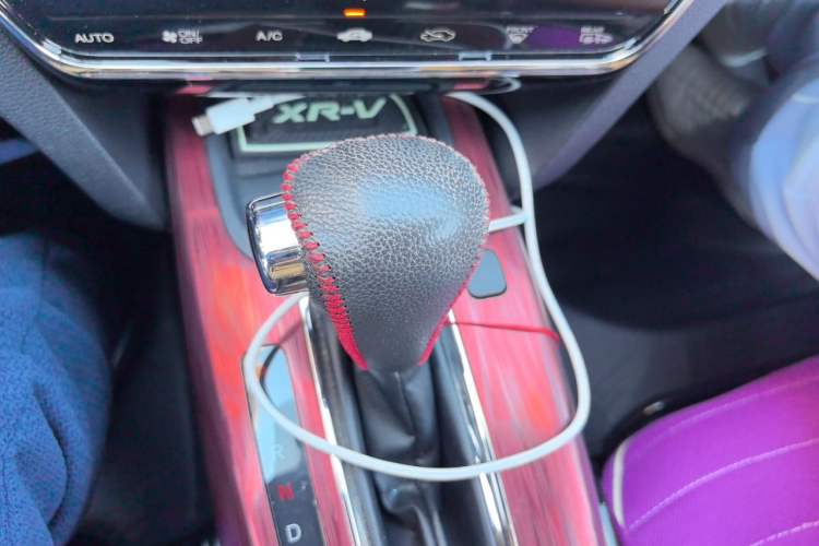 Used Honda XR-V 2015 1.8L VTi CVT Luxury Edition Gear Lever