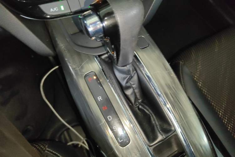 Used Honda XR-V 2015 1.8L EXi CVT Comfort Version Gear Lever