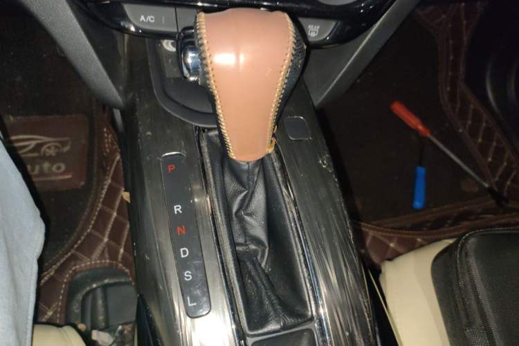 Used Honda XR-V 2015 1.8L EXi CVT Comfort Version Gear Lever