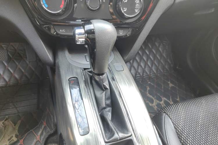 Used Honda XR-V 2015 1.8L EXi CVT Comfort Version Gear Lever