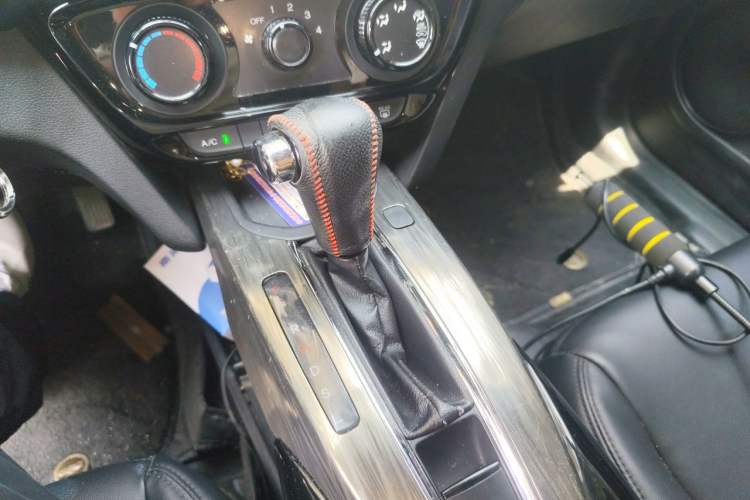 Used Honda XR-V 2015 1.5L LXi CVT Classic Edition Gear Lever