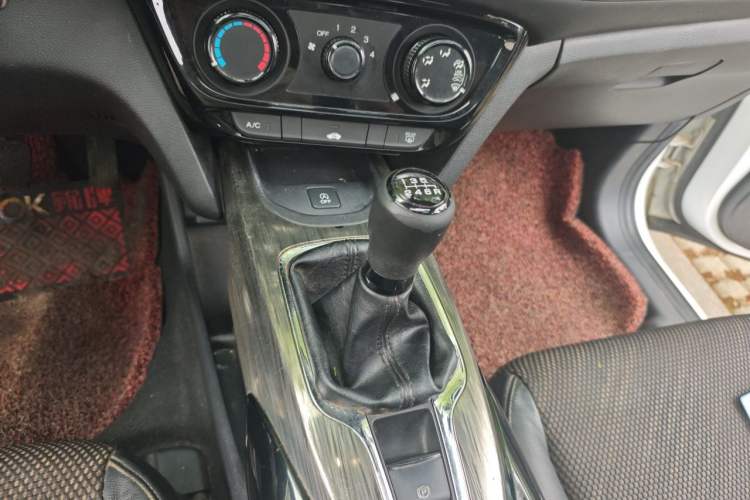 Used Honda XR-V 2015 1.8L EXi Manual Comfort Edition Gear Lever