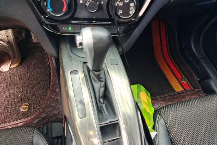 Used Honda XR-V 2015 1.8L EXi CVT Comfort Version Gear Lever