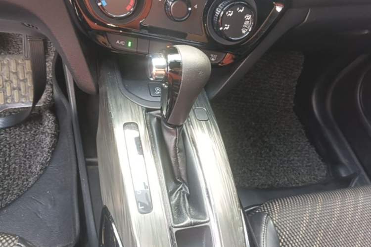 Used Honda XR-V 2015 1.8L EXi CVT Comfort Version Gear Lever
