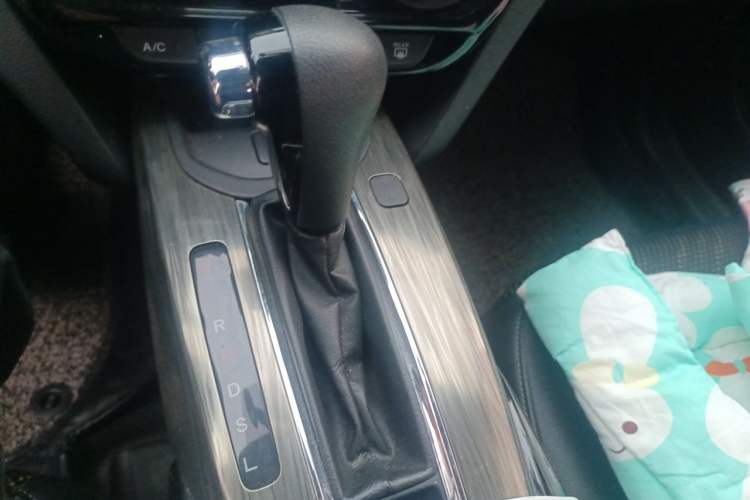 Used Honda XR-V 2015 1.8L EXi CVT Comfort Version Gear Lever