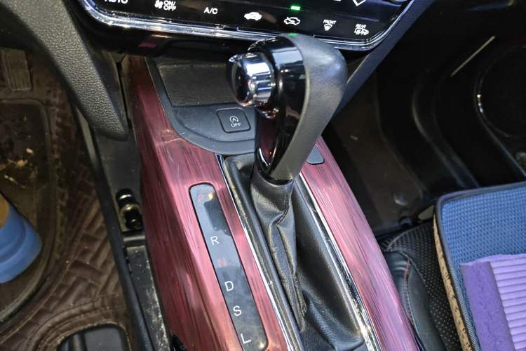 Used Honda XR-V 2015 1.8L VTi CVT Luxury Edition Gear Lever