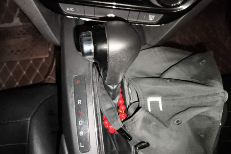 Used Honda XR-V 2015 1.5L LXi CVT Classic Edition Gear Lever