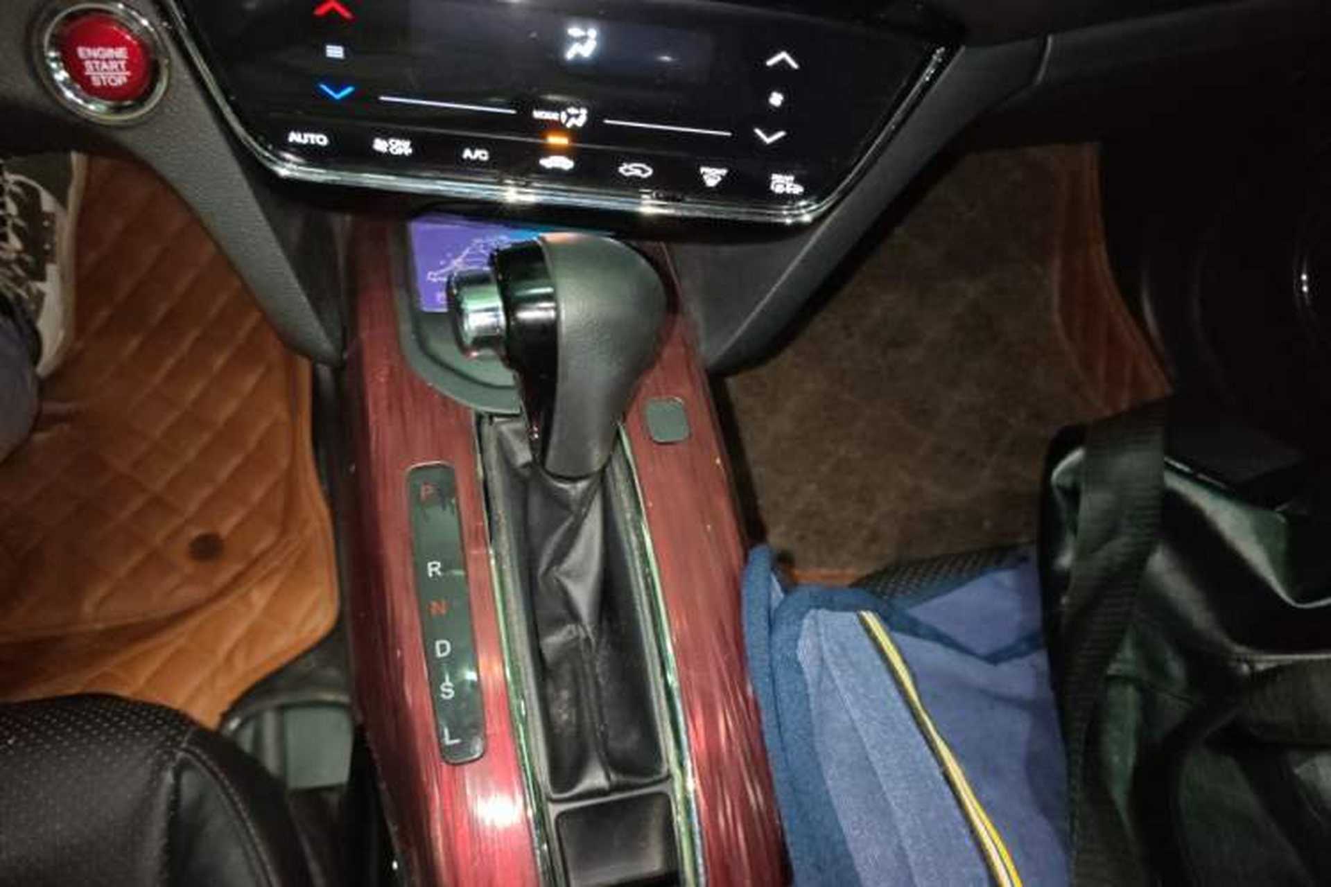 Used Honda XR-V 2015 1.8L VTi CVT Luxury Edition Gear Lever