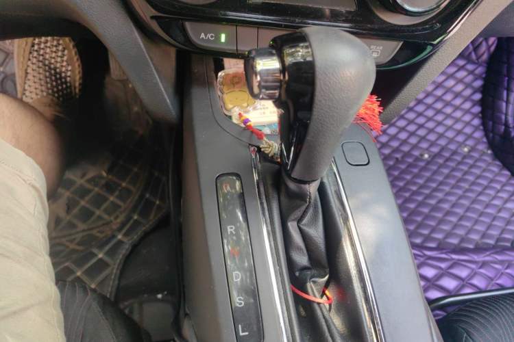 Used Honda XR-V 2015 1.5L LXi CVT Classic Edition Gear Lever