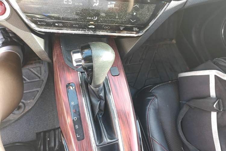Used Honda XR-V 2015 1.8L VTi CVT Luxury Edition Gear Lever