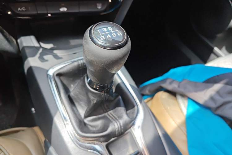 Used Honda XR-V 2015 1.5L LXi Manual Classic Edition Gear Lever