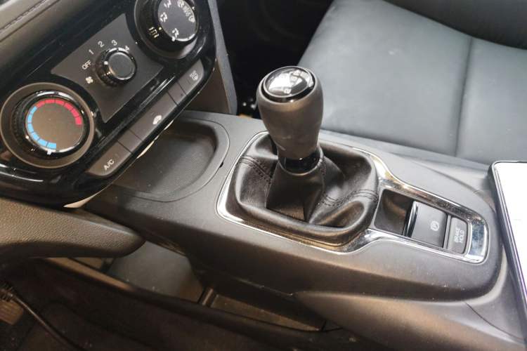 Used Honda XR-V 2015 1.5L LXi Manual Classic Edition Gear Lever