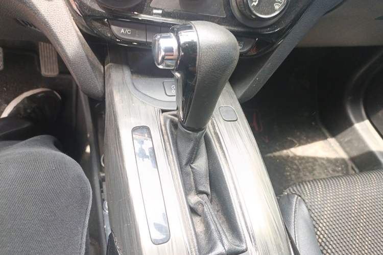 Used Honda XR-V 2015 1.8L EXi CVT Comfort Version Gear Lever