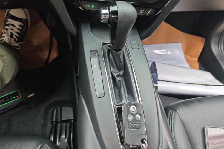 Used Honda XR-V 2015 1.5L LXi CVT Classic Edition Gear Lever