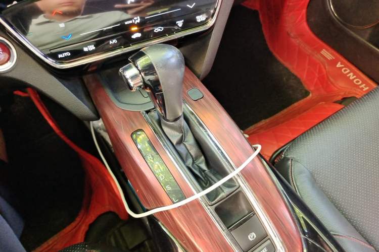 Used Honda XR-V 2015 1.8L VTi CVT Luxury Edition Gear Lever
