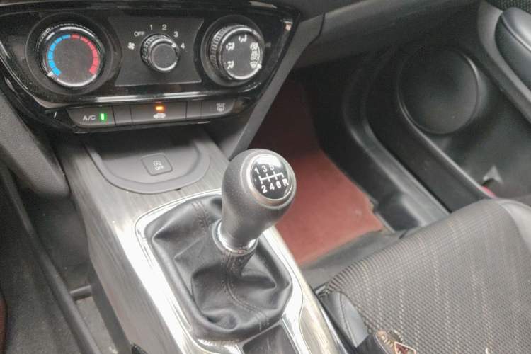 Used Honda XR-V 2015 1.8L EXi Manual Comfort Edition Gear Lever