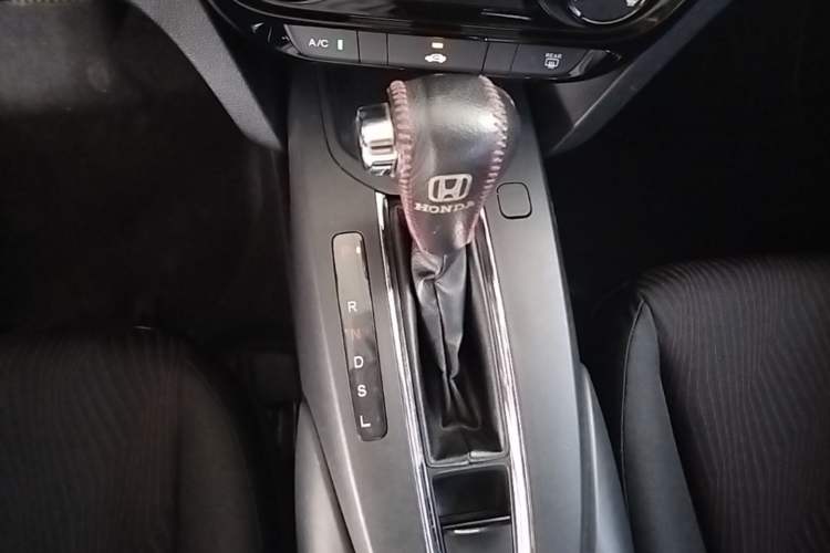 Used Honda XR-V 2015 1.5L LXi CVT Classic Edition Gear Lever