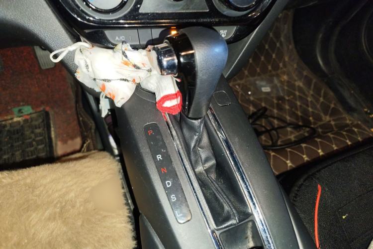 Used Honda XR-V 2015 1.5L LXi CVT Classic Edition Gear Lever