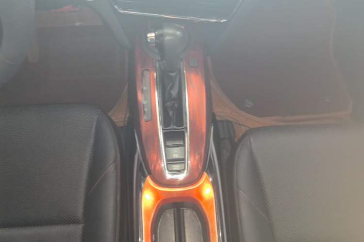 Used Honda XR-V 2015 1.8L VTi CVT Luxury Edition Gear Lever
