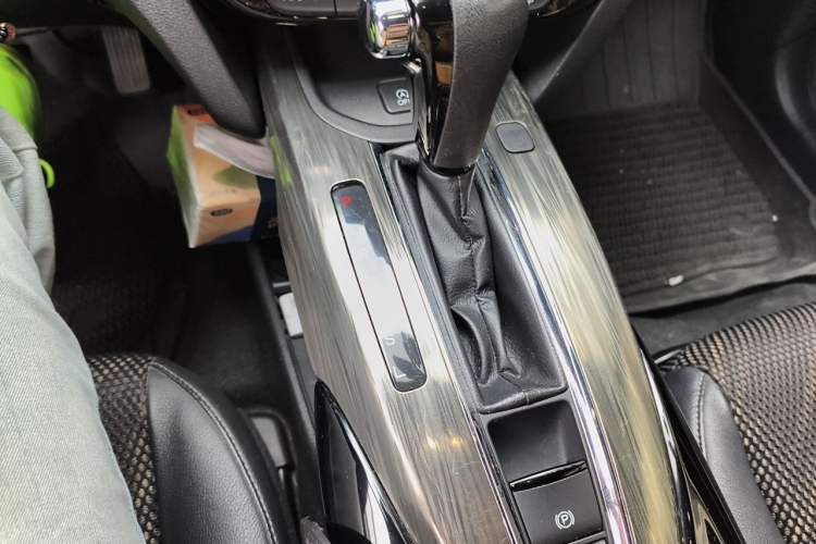 Used Honda XR-V 2015 1.8L EXi CVT Comfort Version Gear Lever