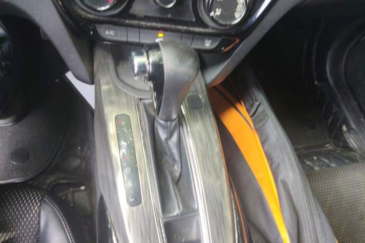 Used Honda XR-V 2015 1.8L EXi CVT Comfort Version Gear Lever
