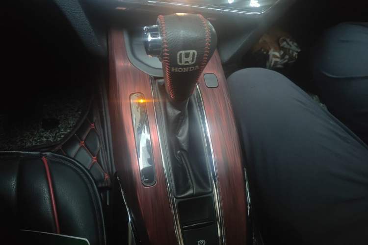 Used Honda XR-V 2015 1.8L VTi CVT Luxury Edition Gear Lever