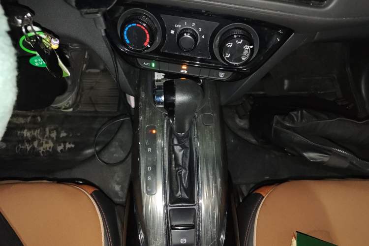Used Honda XR-V 2015 1.8L EXi CVT Comfort Version Gear Lever