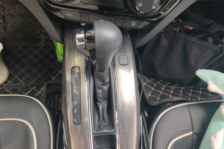 Used Honda XR-V 2015 1.8L EXi CVT Comfort Version Gear Lever