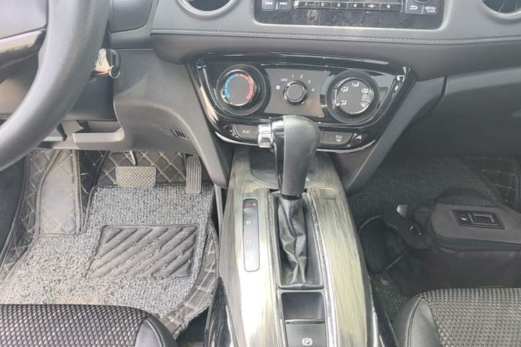 Used Honda XR-V 2015 1.8L EXi CVT Comfort Version Gear Lever