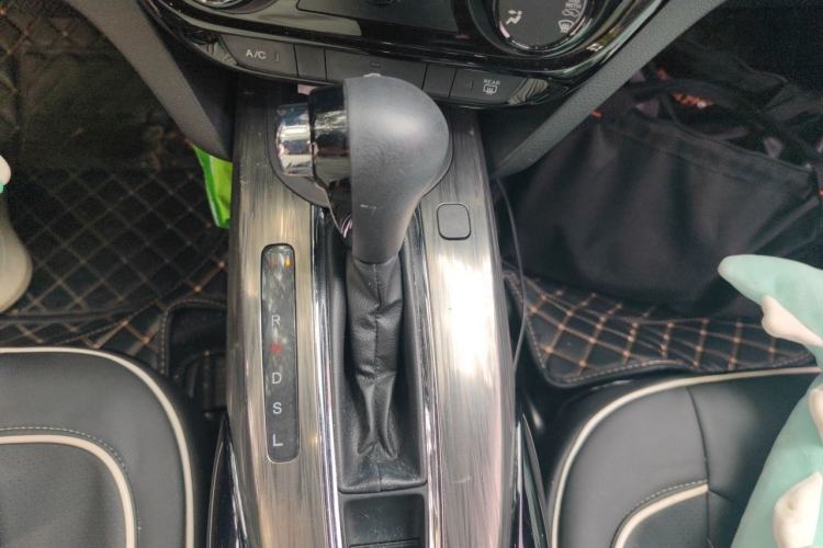 Used Honda XR-V 2015 1.8L EXi CVT Comfort Version Gear Lever