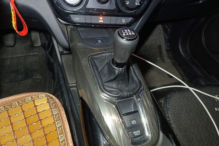 Used Honda XR-V 2015 1.8L EXi Manual Comfort Edition Gear Lever