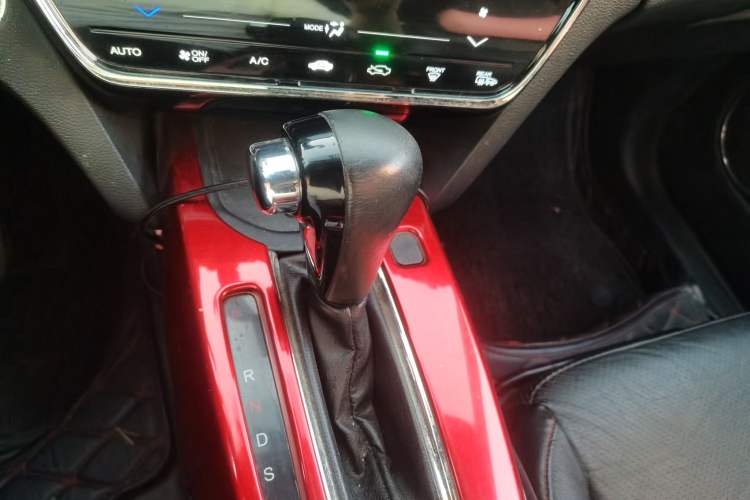 Used Honda XR-V 2015 1.8L VTi CVT Luxury Edition Gear Lever
