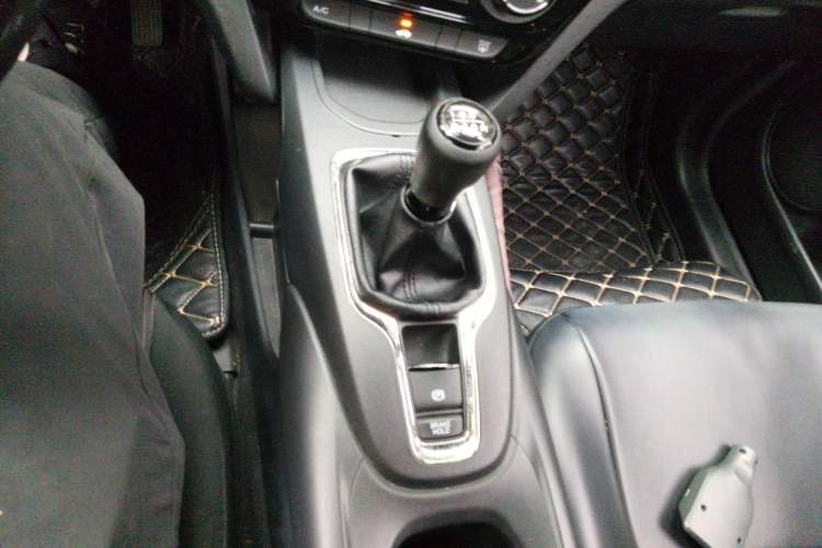 Used Honda XR-V 2015 1.5L LXi Manual Classic Edition Gear Lever