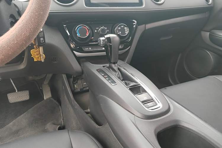 Used Honda XR-V 2015 1.5L LXi CVT Classic Edition Gear Lever