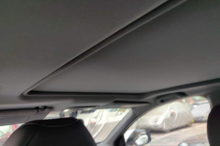 Used Honda XR-V 2015 1.8L EXi CVT Comfort Version Headliner