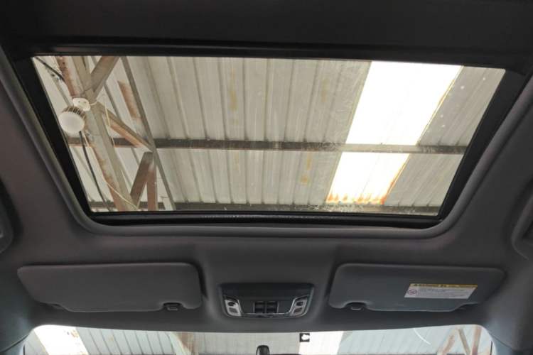 Used Honda XR-V 2015 1.8L EXi CVT Comfort Version Headliner
