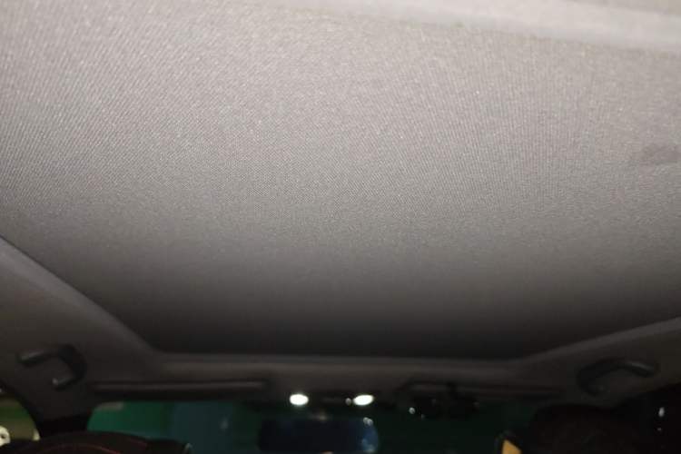 Used Honda XR-V 2015 1.8L EXi CVT Comfort Version Headliner